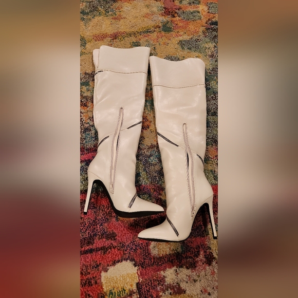 Thigh-high cream boots size 7.5 - Picture 4 of 4
